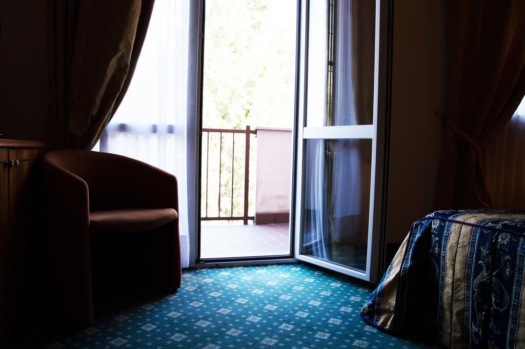 Hotel Visconti เมลโซ ภายนอก รูปภาพ