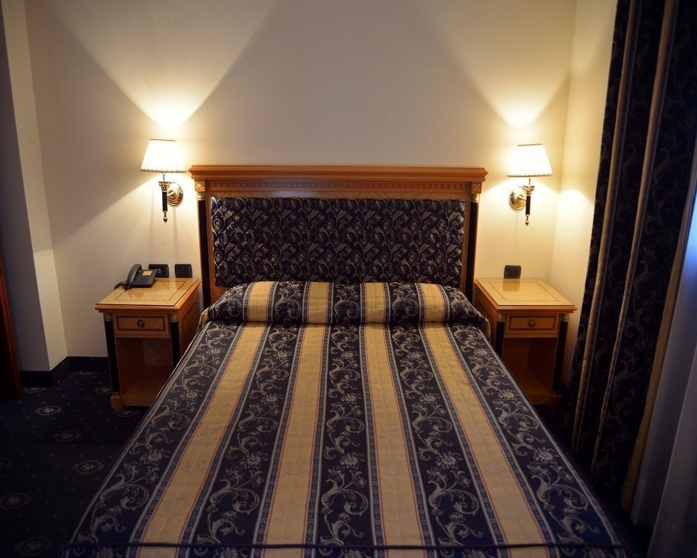 Hotel Visconti เมลโซ ภายนอก รูปภาพ