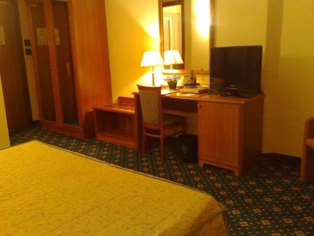 Hotel Visconti เมลโซ ภายนอก รูปภาพ